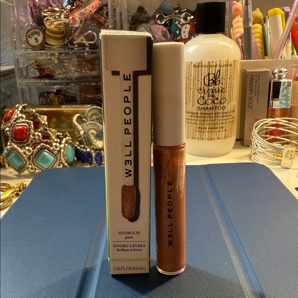 W3ll People Lip Gloss - Radiant Bronze